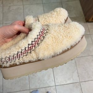 Ugg Sherpa braided tazz